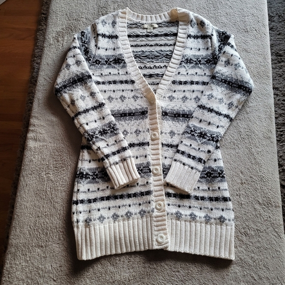 G.H. Bass & Co long cardigan size medium - Picture 7 of 13